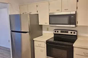 11910 Skylake Pl, Temple Terrace, FL 33617 - Photo 5