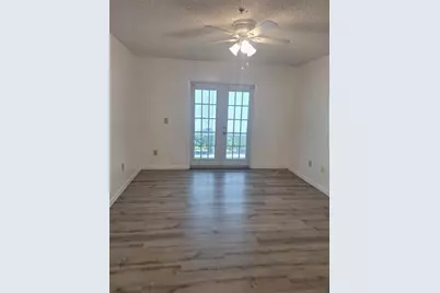 11910 Skylake Place #E, Temple Terrace, FL 33617 - Photo 13