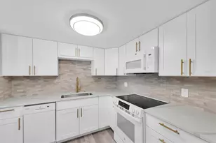 2043 Denmark St, Clearwater, FL 33763 - Photo 13