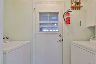 2411 Old Nantucket Ct, Sun City Center, FL 33573 - Photo 13