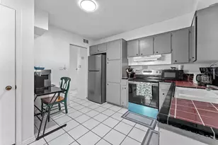 544 Severn Ave, Tampa, FL 33606 - Photo 9