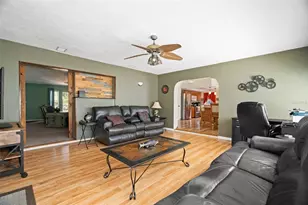 7104 Bramblewood Dr, Port Richey, FL 34668 - Photo 21