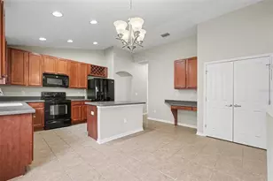 433 Down Pine Dr, Seffner, FL 33584 - Photo 9