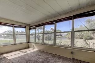 8586 Forsyth Dr, Seminole, FL 33772 - Photo 13