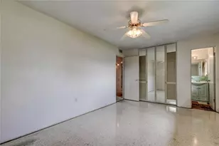 8586 Forsyth Dr, Seminole, FL 33772 - Photo 11