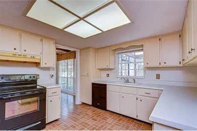 2608 Bellwood Drive, Brandon, FL 33511 - Photo 5