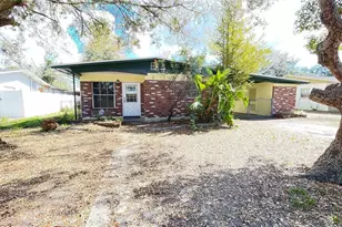 10705 N Dixon Ave, Tampa, FL 33612 - Photo 1