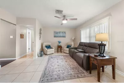 1339 Russell Drive N, Saint Petersburg, FL 33710 - Photo 13