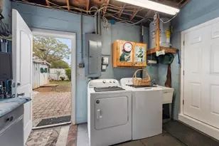 1339 Russell Dr N, Saint Petersburg, FL 33710 - Photo 19