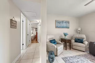 1339 Russell Dr N, Saint Petersburg, FL 33710 - Photo 29