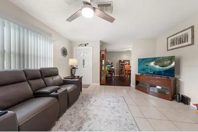 1339 Russell Drive N, Saint Petersburg, FL 33710 - Photo 3