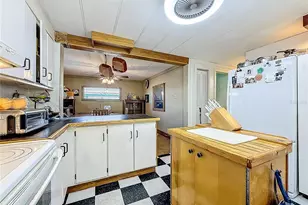 272 Northgate Dr, Tarpon Springs, FL 34689 - Photo 17