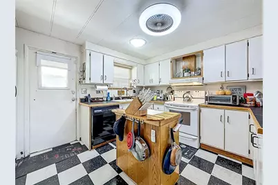 272 Northgate Drive, Tarpon Springs, FL 34689 - Photo 13