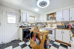 272 Northgate Dr, Tarpon Springs, FL 34689 - Photo 13