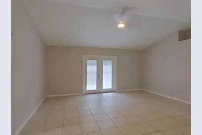 [Address not provided], Plant City, FL 33566 - Photo 3