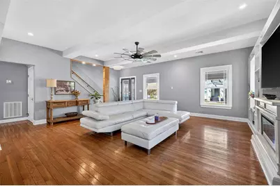 2005 Jackson Street N, Saint Petersburg, FL 33704 - Photo 9