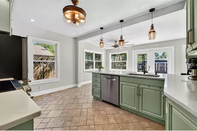 2005 Jackson Street N, Saint Petersburg, FL 33704 - Photo 17