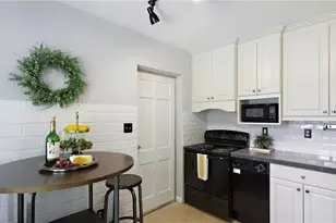 325 42nd Ave N, Saint Petersburg, FL 33703 - Photo 7