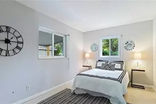 325 42nd Ave N, Saint Petersburg, FL 33703 - Photo 11