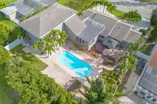 333 30th Ave N, Saint Petersburg, FL 33704 - Photo 1