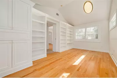 333 30th Avenue N, Saint Petersburg, FL 33704 - Photo 5