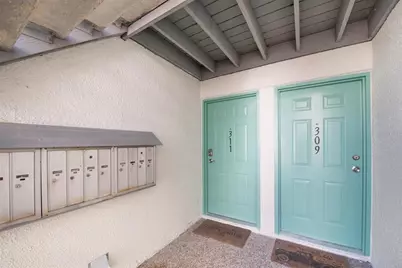 11410 8th Way N #311, Saint Petersburg, FL 33716 - Photo 3