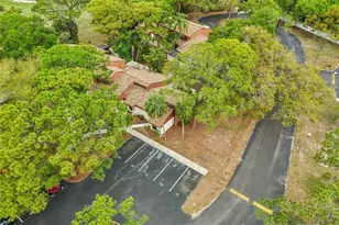 2064 Sunset Point Rd, Clearwater, FL 33765 - Photo 31