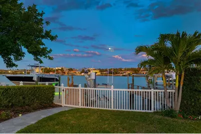 109 Driftwood Lane, Largo, FL 33770 - Photo 3