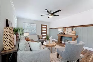 3021 Granville Ct N, Saint Petersburg, FL 33704 - Photo 9