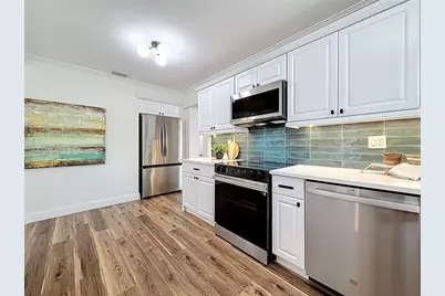 3021 Granville Court N, Saint Petersburg, FL 33704 - Photo 13
