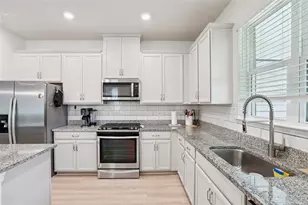 6113 Sea Air Dr, Apollo Beach, FL 33572 - Photo 9