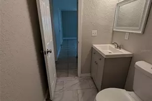 5828 3rd St E, Bradenton, FL 34203 - Photo 9