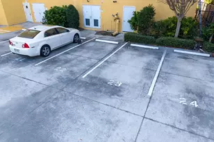 316 8th St S, Saint Petersburg, FL 33701 - Photo 17