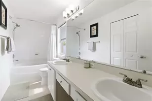 3223 Summer Cruise Dr, Valrico, FL 33594 - Photo 11