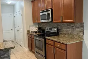 1966 Hawks View Dr, Ruskin, FL 33570 - Photo 7