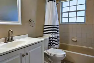 2700 Penzance St, Palm Harbor, FL 34684 - Photo 25