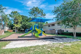 228 Berry Tree Pl, Brandon, FL 33510 - Photo 31