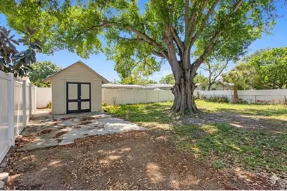 4618 W Bay Villa Avenue, Tampa, FL 33611 - Photo 23