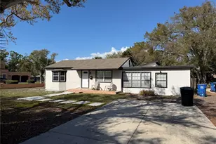 2421 Granada Cir E, Saint Petersburg, FL 33712 - Photo 1