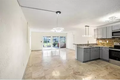 2424 W Tampa Bay Boulevard #I103, Tampa, FL 33607 - Photo 5