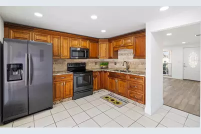 8309 Dasa Pl, Tampa, FL 33615 - Photo 19