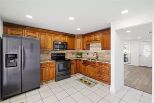 8309 Dasa Pl, Tampa, FL 33615 - Photo 19