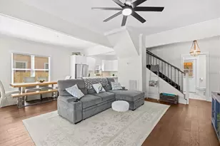 418 E Orange St, Tarpon Springs, FL 34689 - Photo 5