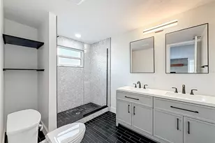 2335 Murilla Way S, Saint Petersburg, FL 33712 - Photo 49