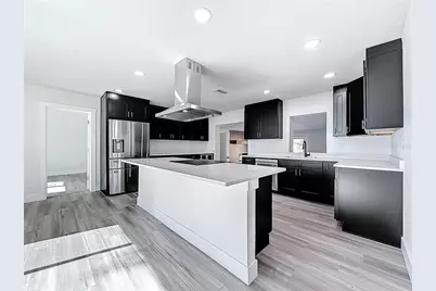 2335 Murilla Way S, Saint Petersburg, FL 33712 - Photo 23