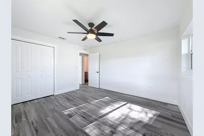 2335 Murilla Way S, Saint Petersburg, FL 33712 - Photo 31