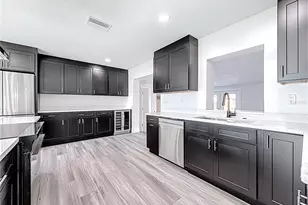 2335 Murilla Way S, Saint Petersburg, FL 33712 - Photo 21