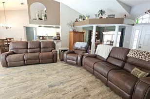 37416 Hackney Pl, Dade City, FL 33523 - Photo 7