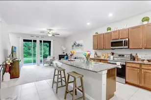 32934 Kaloko Rd, Wesley Chapel, FL 33543 - Photo 7