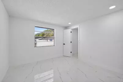 8915 Saboda Court, Tampa, FL 33634 - Photo 11